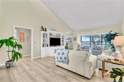 2560 NW Seagrass Dr #6B, Palm City, FL 34990