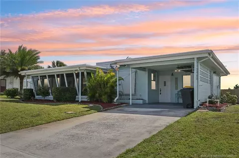 4274 NE Skyline Dr, Jensen Beach, FL 34957