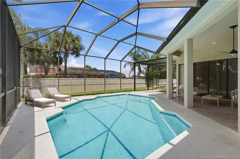 1102 SE Strathmore Dr, Port Saint Lucie, FL 34952