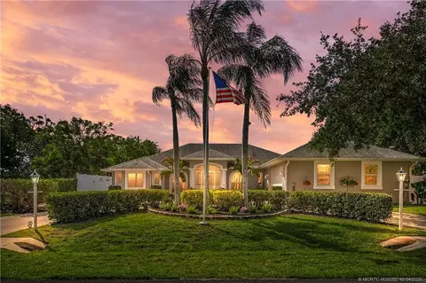 5688 SE Pot O Gold Pl, Stuart, FL 34997