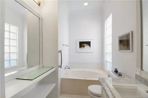 Bath - 1494 SW Balmoral Trce, Stuart, FL 34997 photo 2 of 5