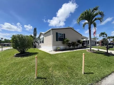 6155 N Ironwood Ln, Lantana, FL 33462