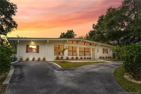 1944 NE Lake Pl, Jensen Beach, FL 34957