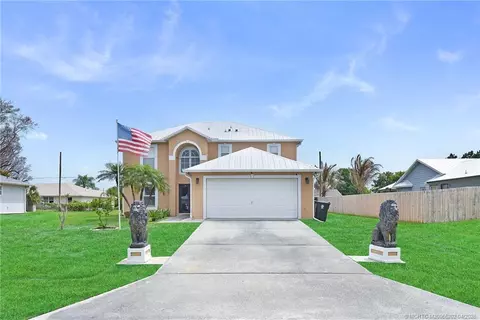 2141 SE Wald St, Port Saint Lucie, FL 34984