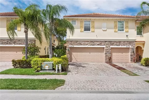 9456 SW Merlin Ct, Stuart, FL 34997