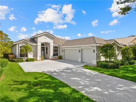 5513 SE Forest Glade Trl, Hobe Sound, FL 33455