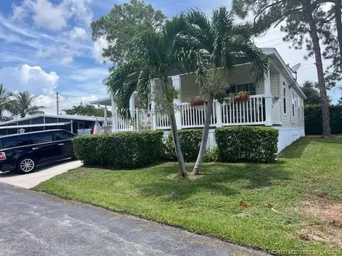 4241 Royal Manor Blvd, Boynton Beach, FL 33436