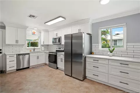1114 NE Orange Ave, Jensen Beach, FL 34957