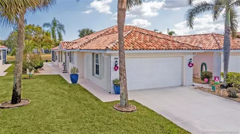 8285 SE Double Tree Dr, Hobe Sound, FL 33455