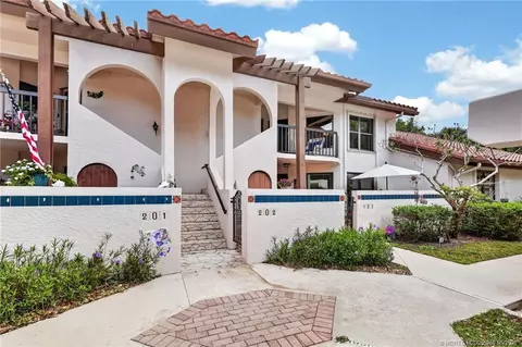 6031 SE Martinique Dr #202, Stuart, FL 34997