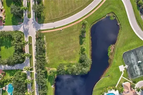 106 SE Via Lago Garda, Port St Lucie, FL 34952