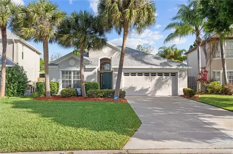 904 NW Waterlily Pl, Jensen Beach, FL 34957