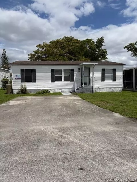 410 SW 134 Way, Davie, FL 33325