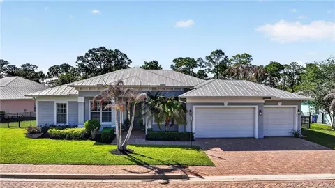 263 SW Cocoloba Way, Stuart, FL 34997