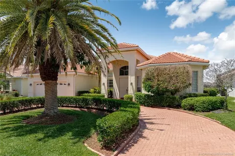 2216 SE Stonehaven Rd, Port Saint Lucie, FL 34952