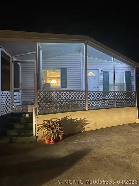 927 Nettles Blvd, Jensen Beach, FL 34957