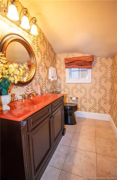 Bath - 3517 SE Doubleton Dr, Stuart, FL 34997 photo 6 of 10