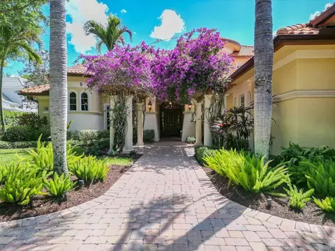 Exterior - 3517 SE Doubleton Dr, Stuart, FL 34997 photo 4 of 12