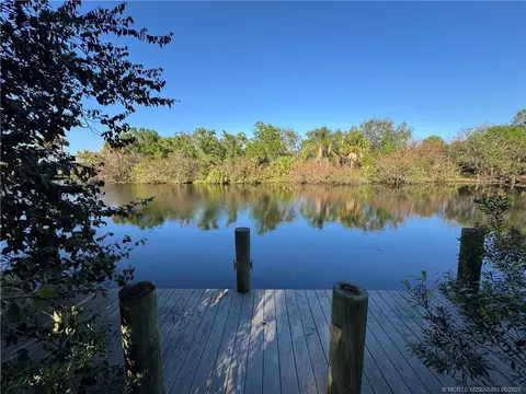 View/Area - 587 SW Glen Crest Way, Stuart, FL 34997 photo 9 of 11