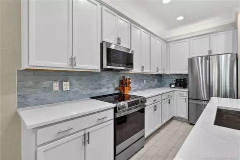 Kitchen - 587 SW Glen Crest Way, Stuart, FL 34997 photo 3 of 6