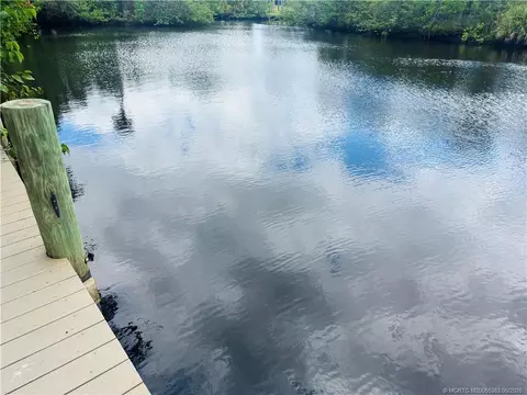View/Area - 587 SW Glen Crest Way, Stuart, FL 34997 photo 10 of 11