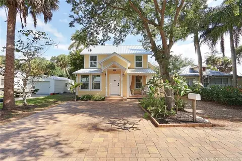 550 SW Riverview St, Stuart, FL 34994