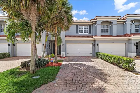 2170 SW Cape Cod Dr, Port Saint Lucie, FL 34953