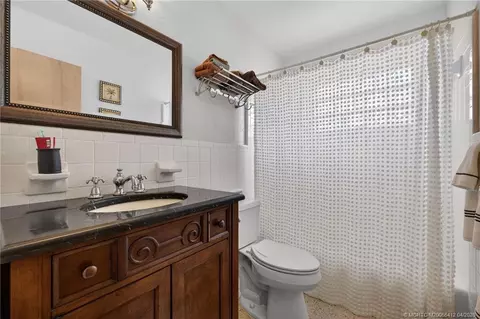 Bath - 4844 SE Pilot Way, Stuart, FL 34997 photo 2 of 2