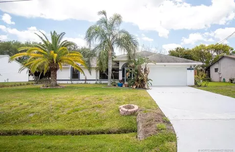 2274 SE Tiffany Ave, Port Saint Lucie, FL 34952