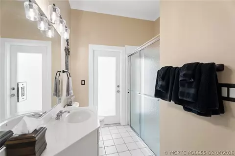 Bath - 917 SW Blue Stem Way, Stuart, FL 34997 photo 5 of 5