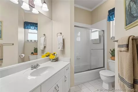 Bath - 917 SW Blue Stem Way, Stuart, FL 34997 photo 4 of 5