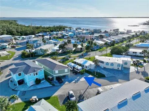 2109 Nettles Blvd, Jensen Beach, FL 34957