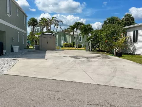 2109 Nettles Blvd, Jensen Beach, FL 34957