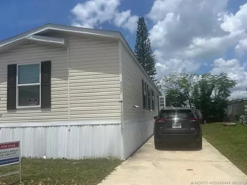 3357 W Mayaguana Ln, Lake Worth, FL 33462