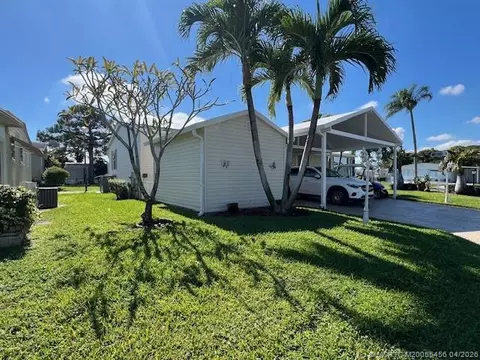 6120 Holly Ln, Lantana, FL 33462