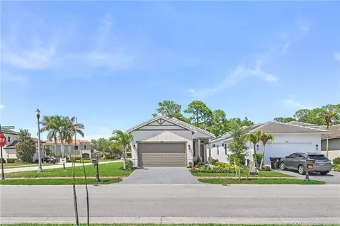 104 SE Strada Cervaro, Port Saint Lucie, FL 34952