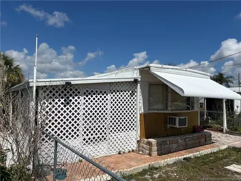 1574 NE Oriole Ave, Stuart, FL 34994 photo 6