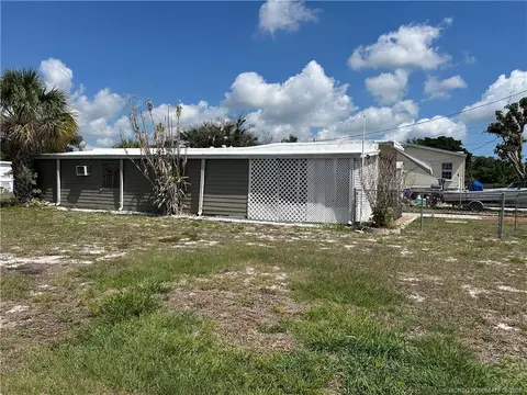 1574 NE Oriole Ave, Stuart, FL 34994 photo 8