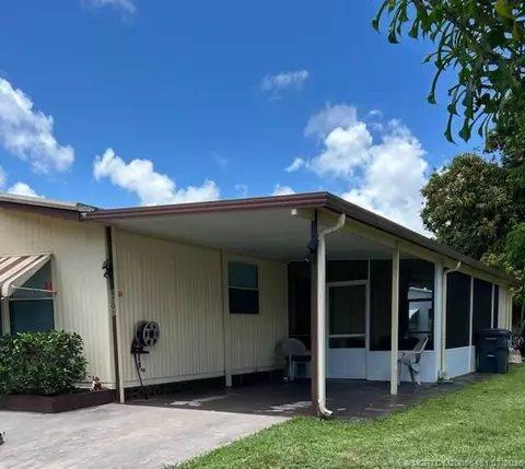 6201 Holly Ln, Lantana, FL 33462
