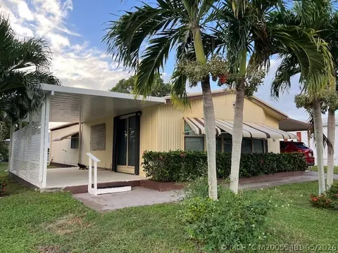 6201 Holly Ln, Lantana, FL 33462