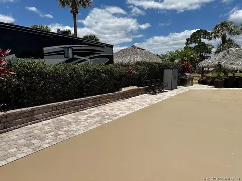 440 NW Sandtrap Ln, Port St Lucie, FL 34986