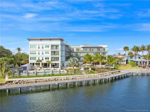 41 SW Seminole St #208, Stuart, FL 34994