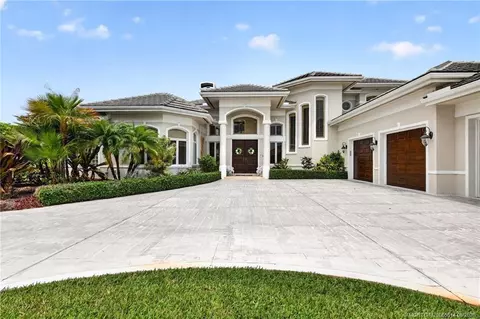 6600 SE Barrington Dr, Stuart, FL 34997