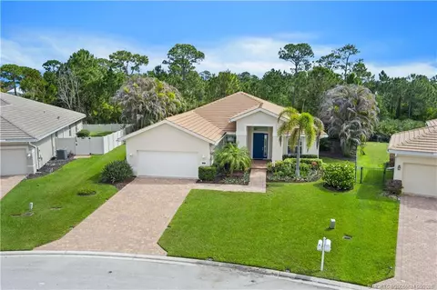 483 NW Windflower Ter, Jensen Beach, FL 34957