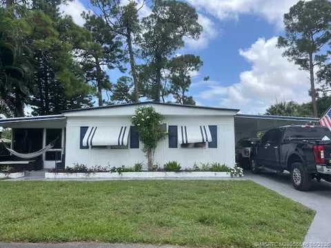 4026 8th Ct, Lantana, FL 33462