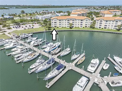 10 Harbour Isle Dr E #106, Fort Pierce, FL 34949
