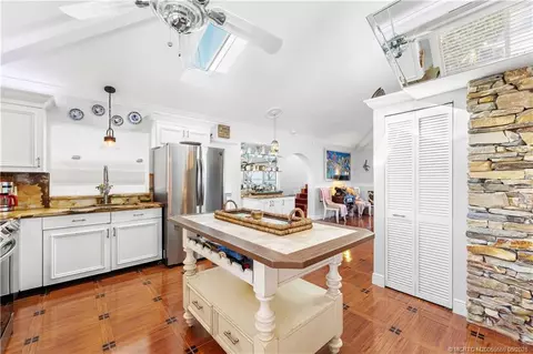 Kitchen - 8 Herons Nest, Stuart, FL 34996 photo 6 of 9