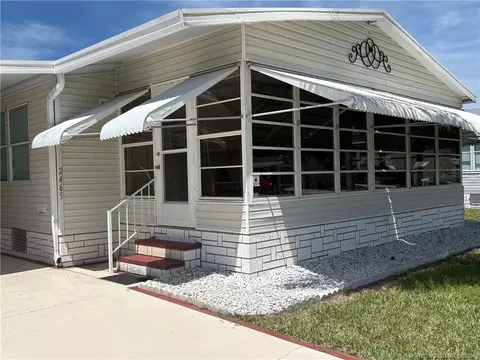 2465 SW Versailles Ter, Stuart, FL 34997 photo 3