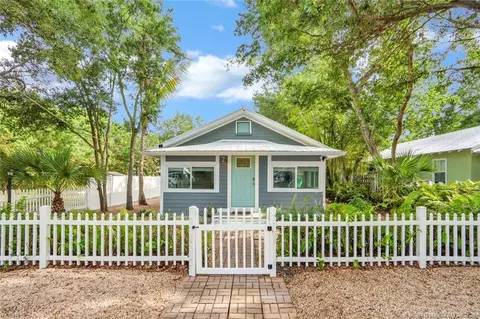 542 SW Halpatiokee St, Stuart, FL 34994
