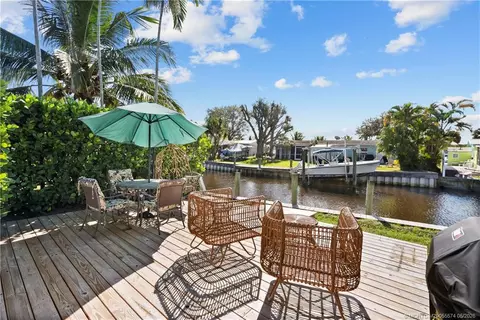 Exterior - 2446 SW Hideaway Ln, Stuart, FL 34994 photo 4 of 6